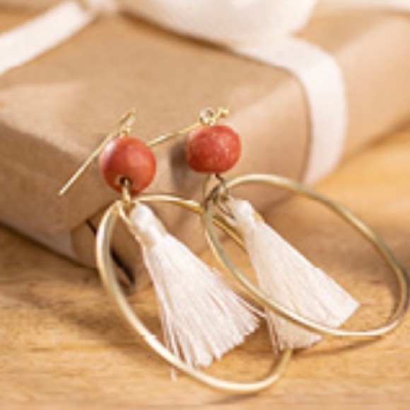 Young Living Drops of Joy Diffuser Earrings - Picture 5 of 6